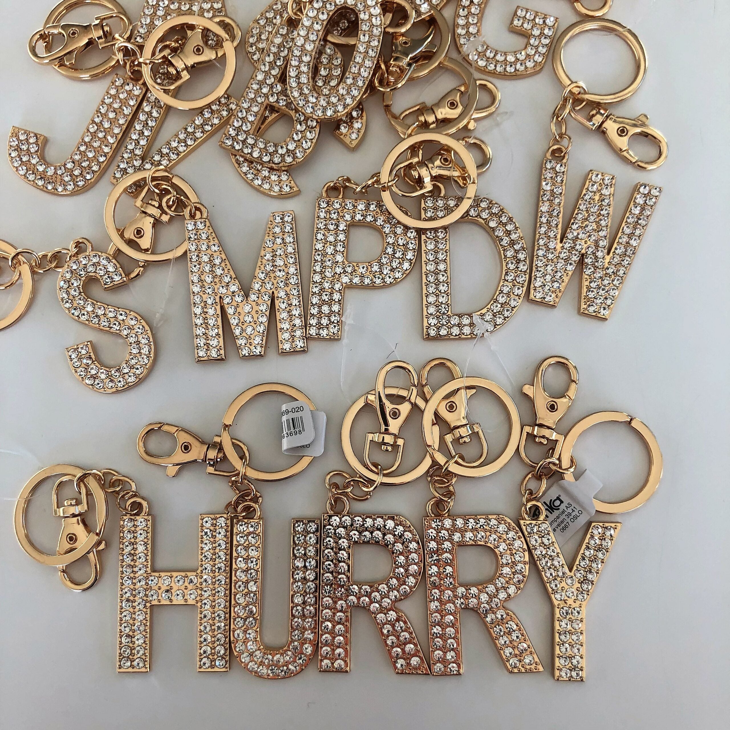 Tinka Nyckelring med Karbinhake Bokstäver med Bling